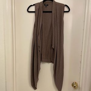 Sleeveless Open Cardigan